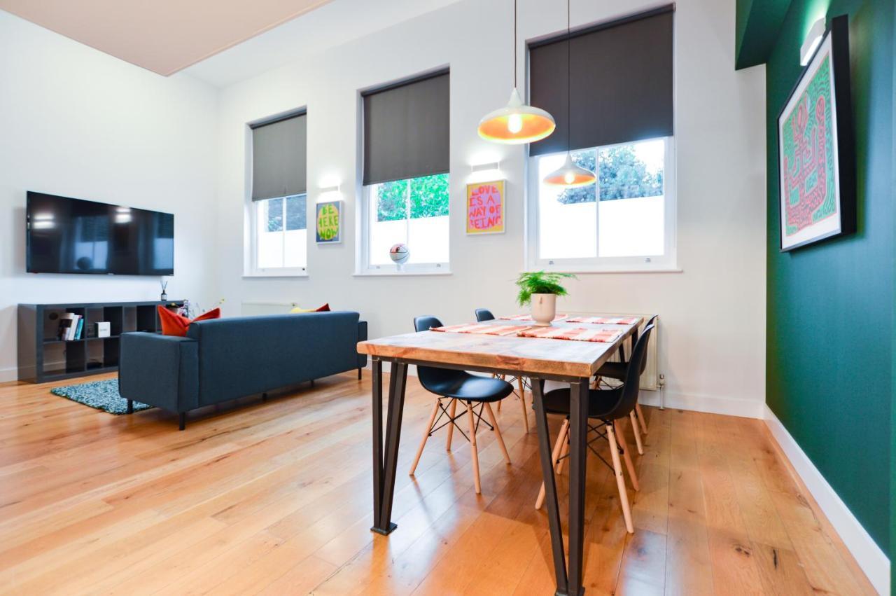 Spacious West Hampstead Apartment With Mezzanine Bedroom By Concept Apartments ลอนดอน ภายนอก รูปภาพ